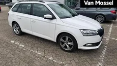 Wit Gebruikt 2022 Skoda Fabia Ambition Stationwagen | € 16.900 (Eerlijke prijs)