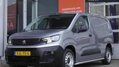 Wit Gebruikt 2021 Peugeot Partner Premium Van | € 13.359 (Eerlijke prijs)