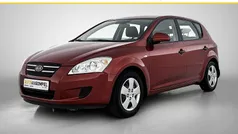 Rood Gebruikt 2009 Kia Ceed Hatchback | € 3.940 (Eerlijke prijs)