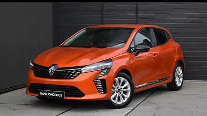 Gebruikt 2024 Renault Clio V Evolution Hatchback | € 18.449 (Eerlijke prijs)