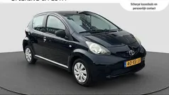 Zwart Gebruikt 2007 Toyota Aygo Plus Hatchback | € 2.390 (Eerlijke prijs)