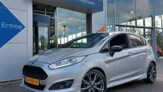 Grijs (metallic) Gebruikt 2017 Ford Fiesta ST-Line Hatchback | € 8.950 (Eerlijke prijs)
