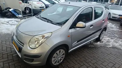 Gebruikt 2013 Suzuki Alto Hatchback | € 4.850 (Eerlijke prijs)