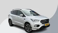 Gebruikt 2018 Ford Kuga ST-Line SUV | € 18.250 (Eerlijke prijs)