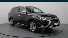 Gebruikt 2020 Mitsubishi Outlander Instyle SUV | € 19.990 (Goede deal)