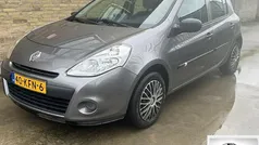 Grijs Gebruikt 2009 Renault Clio II Dynamique Hatchback | € 2.449 (Eerlijke prijs)