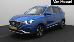 Blauw Gebruikt 2021 MG ZS Luxury Sedan | € 15.400 (Eerlijke prijs)