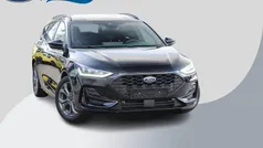 Zwart Gebruikt 2024 Ford Focus ST-Line Stationwagen | € 27.400 (Eerlijke prijs)