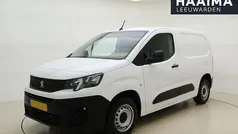 Wit Gebruikt 2020 Peugeot Partner Premium Van | € 10.950 (Eerlijke prijs)