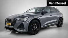 Grijs Gebruikt 2022 Audi e-tron Design SUV | € 36.900 (Goede deal)