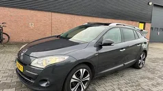 Grijs (metallic) Gebruikt 2012 Renault Mégane GrandTour Bose Edition Stationwagen | € 4.490 (Eerlijke prijs)
