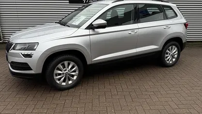 Grijs, metallic lak Occasion 2019 Skoda Karoq Ambition SUV | € 16.900 (Eerlijke prijs)