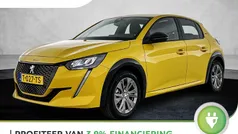 Geel Gebruikt 2023 Peugeot e-208 Style Hatchback | € 21.925 (Eerlijke prijs)