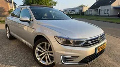 Grijs Gebruikt 2015 VW Passat Highline Sedan | € 11.499 (Eerlijke prijs)