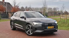 Grijs Gebruikt 2020 Audi e-tron Business SUV | € 29.490 (Eerlijke prijs)