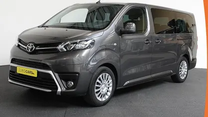 Grijs Occasion 2022 Toyota Proace Cool MPV | € 31.290 (Eerlijke prijs)