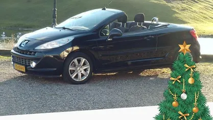 Zwart Gebruikt 2007 Peugeot 207 CC Cabriolet | € 2.950 (Eerlijke prijs)