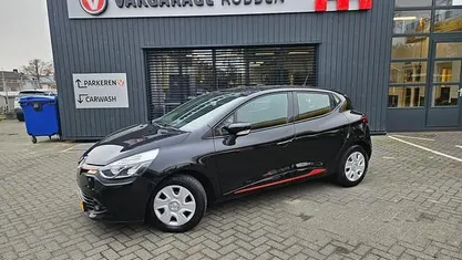 Gebruikt 2013 Renault Clio IV Expression Hatchback | € 7.400 (Eerlijke prijs)