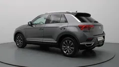 Grijs, metallic lak Gebruikt 2018 VW T-Roc Sport SUV | € 22.990 (Eerlijke prijs)