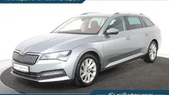 Grijs, metallic lak Gebruikt 2021 Skoda Superb Stationwagen | € 24.400 (Goede deal)