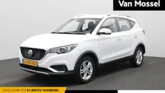 Wit Gebruikt 2020 MG ZS Comfort Sedan | € 12.995 (Eerlijke prijs)