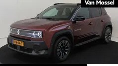 Rood Gebruikt 2025 Renault R4 Iconic SUV | € 39.440 (Eerlijke prijs)