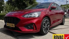 Rood Gebruikt 2020 Ford Focus Business Edition Hatchback | € 17.750 (Eerlijke prijs)