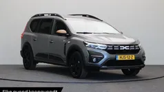 Grijs, metallic lak Gebruikt 2024 Dacia Jogger Extreme MPV | € 27.945 (Eerlijke prijs)