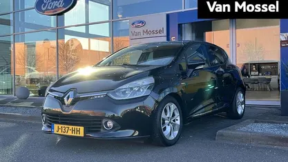 Occasion Renault Clio V LIMITED 2020 Zwart Hatchback