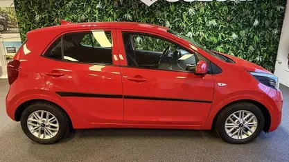 Rood Gebruikt 2020 Kia Picanto Hatchback | € 14.500 (Eerlijke prijs)