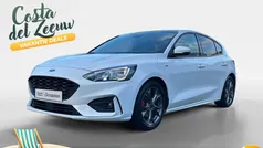 Frozen white (licht wit) Gebruikt 2021 Ford Focus Business Edition Hatchback | € 17.940 (Eerlijke prijs)