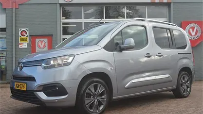 Grijs Gebruikt 2020 Toyota Proace Verso City Stationwagen | € 24.950 (Eerlijke prijs)