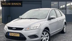 Grijs, metallic lak Gebruikt 2008 Ford Focus Trend Hatchback | € 2.743 (Eerlijke prijs)
