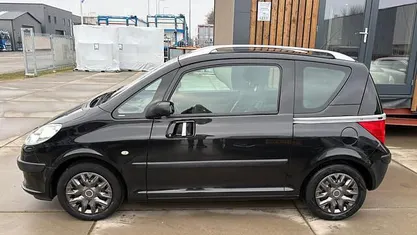 Occasion Peugeot 1007 74 PK (54 kW) 2006 MPV