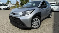 Gebruikt 2024 Toyota Aygo Play Hatchback | € 19.495 (Eerlijke prijs)