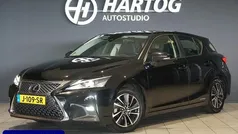 Zwart Gebruikt 2018 Lexus CT200h Luxury Line Hatchback | € 17.500 (Eerlijke prijs)