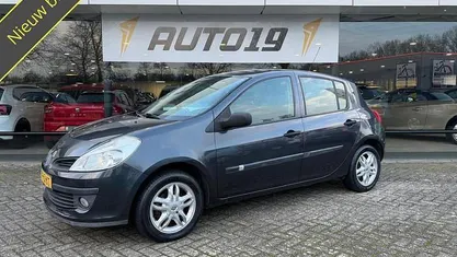 Occasion Renault Clio II 75 PK (55 kW) 2008 Hatchback