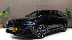Zwart Gebruikt 2023 BMW 530e Stationwagen | € 47.950 (Eerlijke prijs)