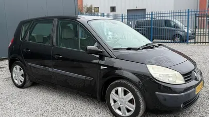 Occasion 2006 Renault Scénic II Dynamique MPV | € 1.399 (Eerlijke prijs)