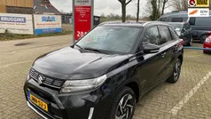 Gebruikt 2025 Suzuki Vitara Style SUV | € 29.950 (Eerlijke prijs)