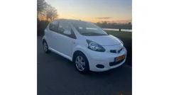 Wit Gebruikt 2011 Toyota Aygo Comfort Hatchback | € 4.250 (Eerlijke prijs)