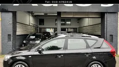 Zwart Gebruikt 2011 Kia Ceed Hatchback | € 6.750 (Eerlijke prijs)