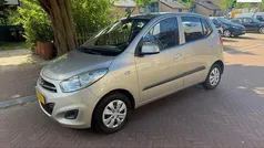 Beige, metallic lak Gebruikt 2012 Hyundai i10 Hatchback | € 2.999 (Eerlijke prijs)