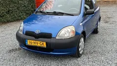 Blauw Gebruikt 2002 Toyota Yaris Hatchback | € 1.950 (Eerlijke prijs)