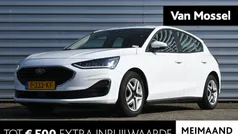 Wit Gebruikt 2022 Ford Focus Hatchback | € 15.645 (Goede deal)