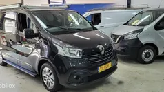 Zwart Gebruikt 2015 Renault Trafic Komfort Van | € 8.950 (Eerlijke prijs)