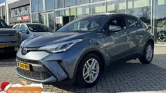 Grijs Gebruikt 2020 Toyota C-HR Active SUV | € 22.445 (Eerlijke prijs)