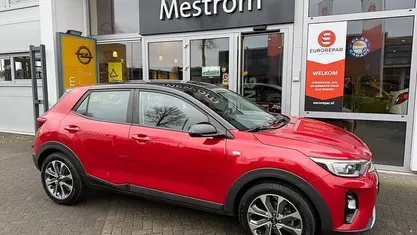 Rood Gebruikt 2018 Kia Stonic SUV | € 13.950 (Eerlijke prijs)