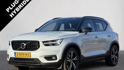 Wit Occasion 2020 Volvo XC40 R-Design SUV | € 28.245 (Super prijs)