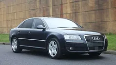 Blauw, metallic lak Gebruikt 2007 Audi A8 Sedan | € 13.945 (Eerlijke prijs)